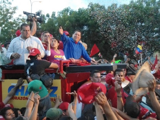 Pdte. Hugo Chávez con su pueblo larense ¡Chávez Vive! (Foto Morela Escalona 02/10/2012)