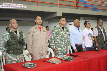 Luis Reyes Reyes, VicePdte. Seguridad y Defensa del PSUV presente con los milicianos